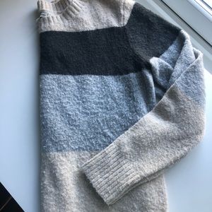 American eagle color block sweater